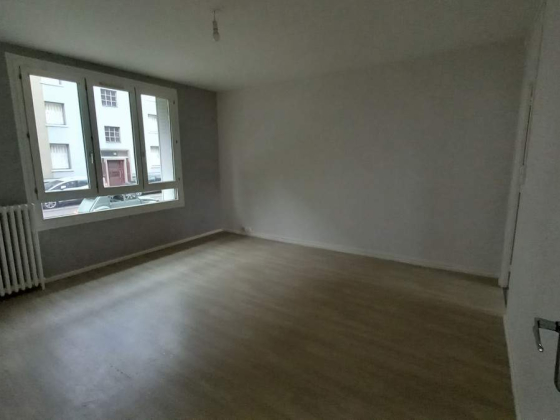 Appartement Autun 3 pièces - 425.58€