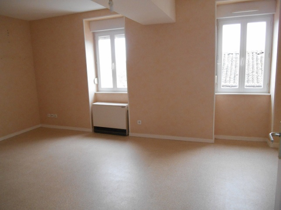 Appartement Chenay-le-Châtel 3 pièces - 454.97€