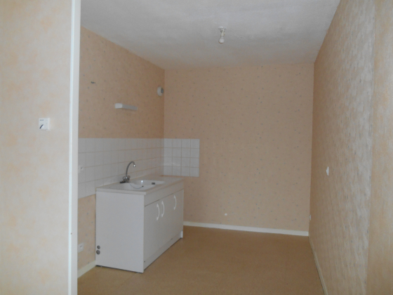 Appartement Chenay-le-Châtel 3 pièces - 454.97€