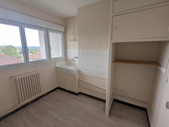 Appartement Ciry-le-Noble 4 pièces - 530.71€