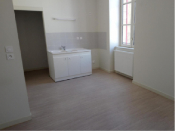 Appartement Cuiseaux 5 pièces - 687.19€