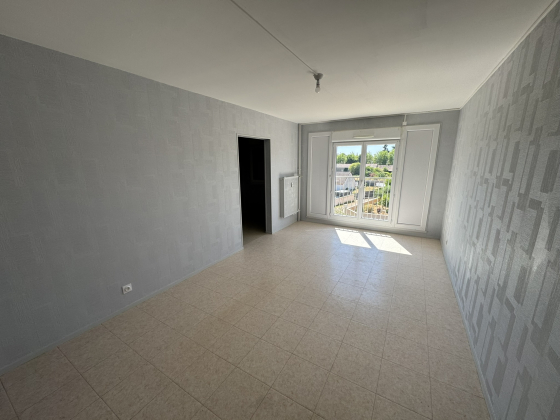 Appartement Digoin 5 pièces - 751.62€