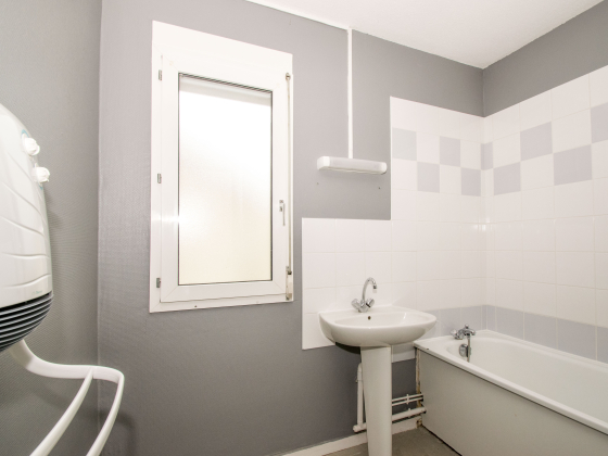 Appartement Écuisses 5 pièces - 612.94€