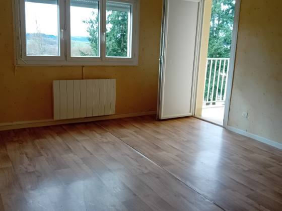 Appartement Épinac 4 pièces - 561.17€