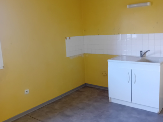 Appartement Épinac 4 pièces - 561.17€