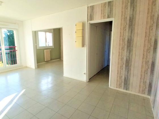 Appartement Étang-sur-Arroux 4 pièces - 571€