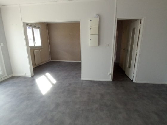 Appartement Étang-sur-Arroux 4 pièces - 575.07€