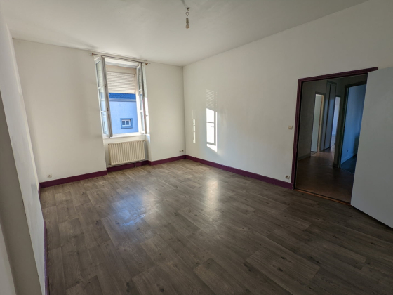 Appartement Génelard 4 pièces - 546.57€