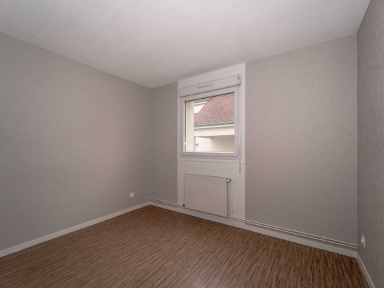 Appartement Givry 5 pièces - 852.38€