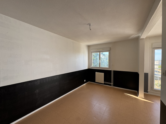 Appartement Gueugnon 4 pièces - 490.48€