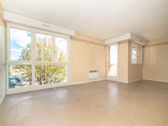 Appartement Gueugnon 1 pièce - 346.72€