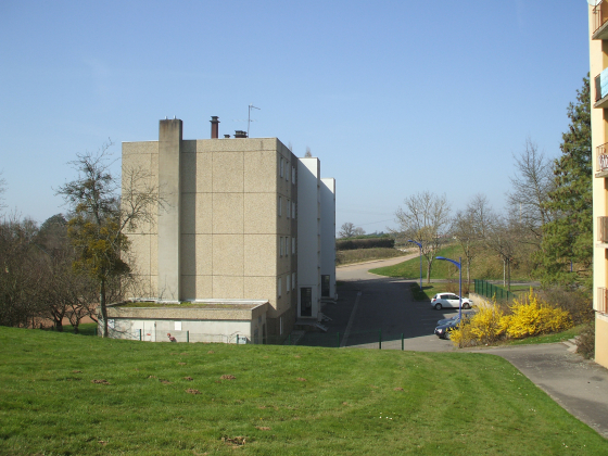 Appartement Marcigny 3 pièces - 448.48€