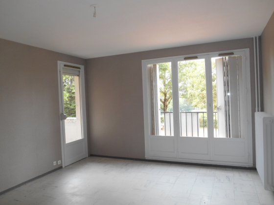 Appartement Marcigny 3 pièces - 448.48€