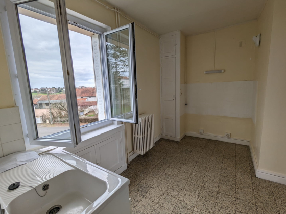 Appartement Montceau-les-Mines 3 pièces - 550.78€