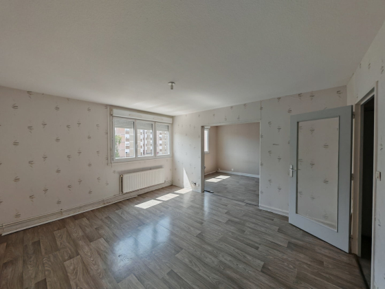 Appartement Montceau-les-Mines 4 pièces - 398.32€