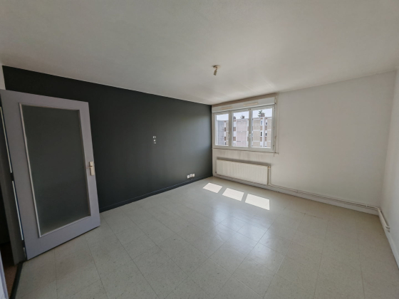 Appartement Montceau-les-Mines 3 pièces - 390.17€