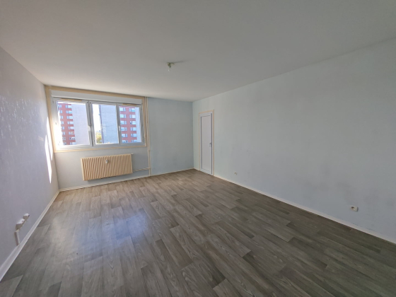 Appartement Montceau-les-Mines 3 pièces - 550.8€