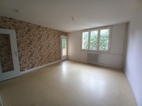 Appartement Paray-le-Monial 5 pièces - 691.62€