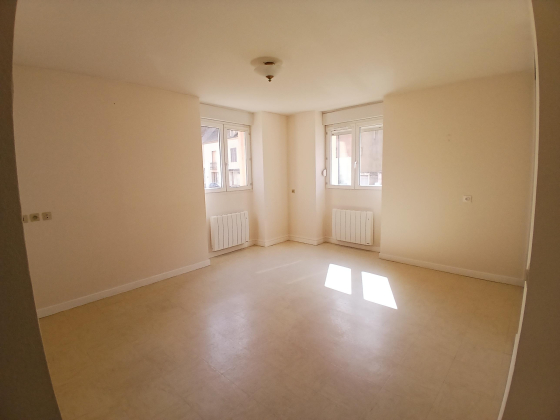 Appartement Saint-Christophe-en-Brionnais 2 pièces - 447.98€