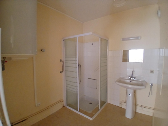 Appartement Saint-Christophe-en-Brionnais 2 pièces - 447.98€