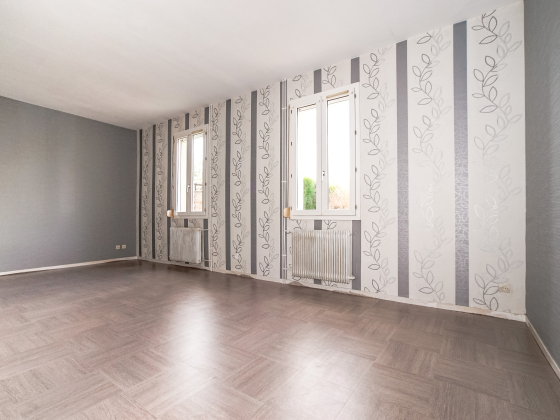 Maison Saint-Laurent-d'Andenay 1 pièce - 259.17€