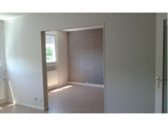 Appartement Saint-Sernin-du-Bois 4 pièces - 569.86€