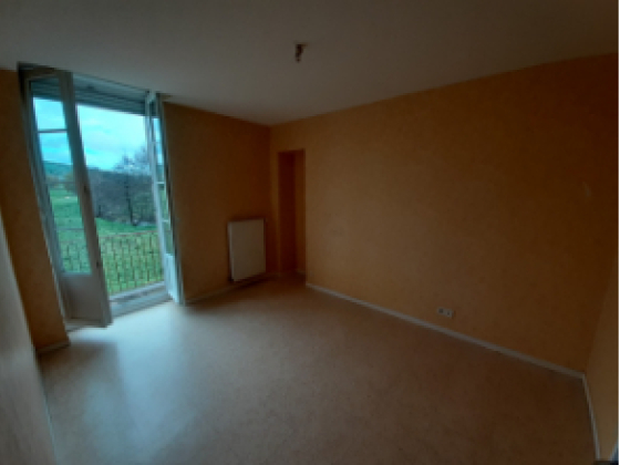 Appartement Saint-Symphorien-de-Marmagne 3 pièces - 441.96€