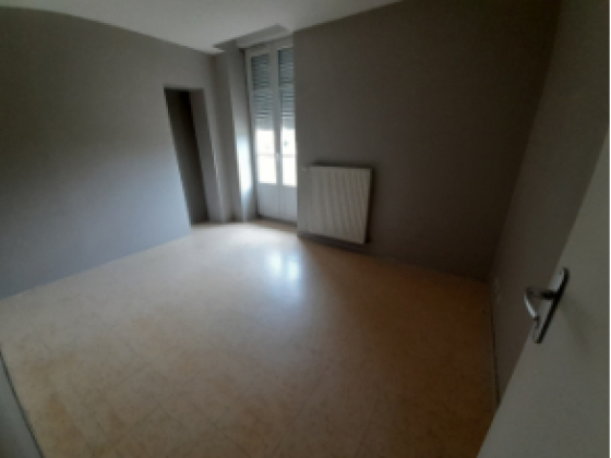 Appartement Saint-Symphorien-de-Marmagne 3 pièces - 441.96€