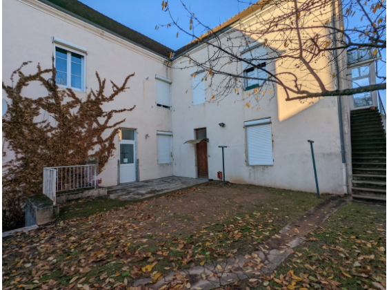 Appartement Génelard 4 pièces - 541.34€