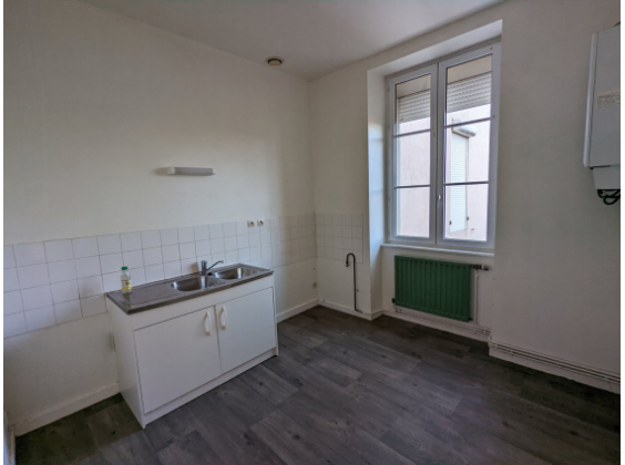 Appartement Génelard 4 pièces - 541.34€