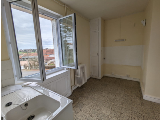 Appartement Montceau-les-Mines 3 pièces - 550.78€