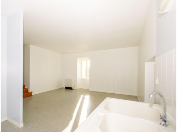 Appartement Sainte-Hélène 2 pièces - 351.11€